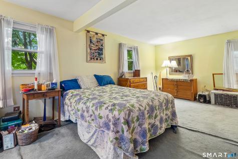 9 Joan Drive Newtown CT 06470