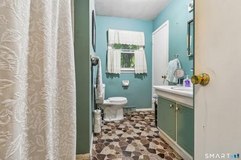 9 Joan Drive Newtown CT 06470