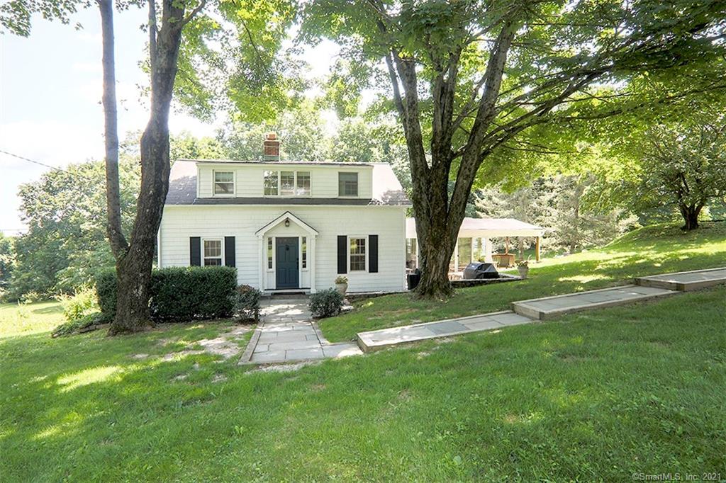 28 Cross Highway Redding CT 06896