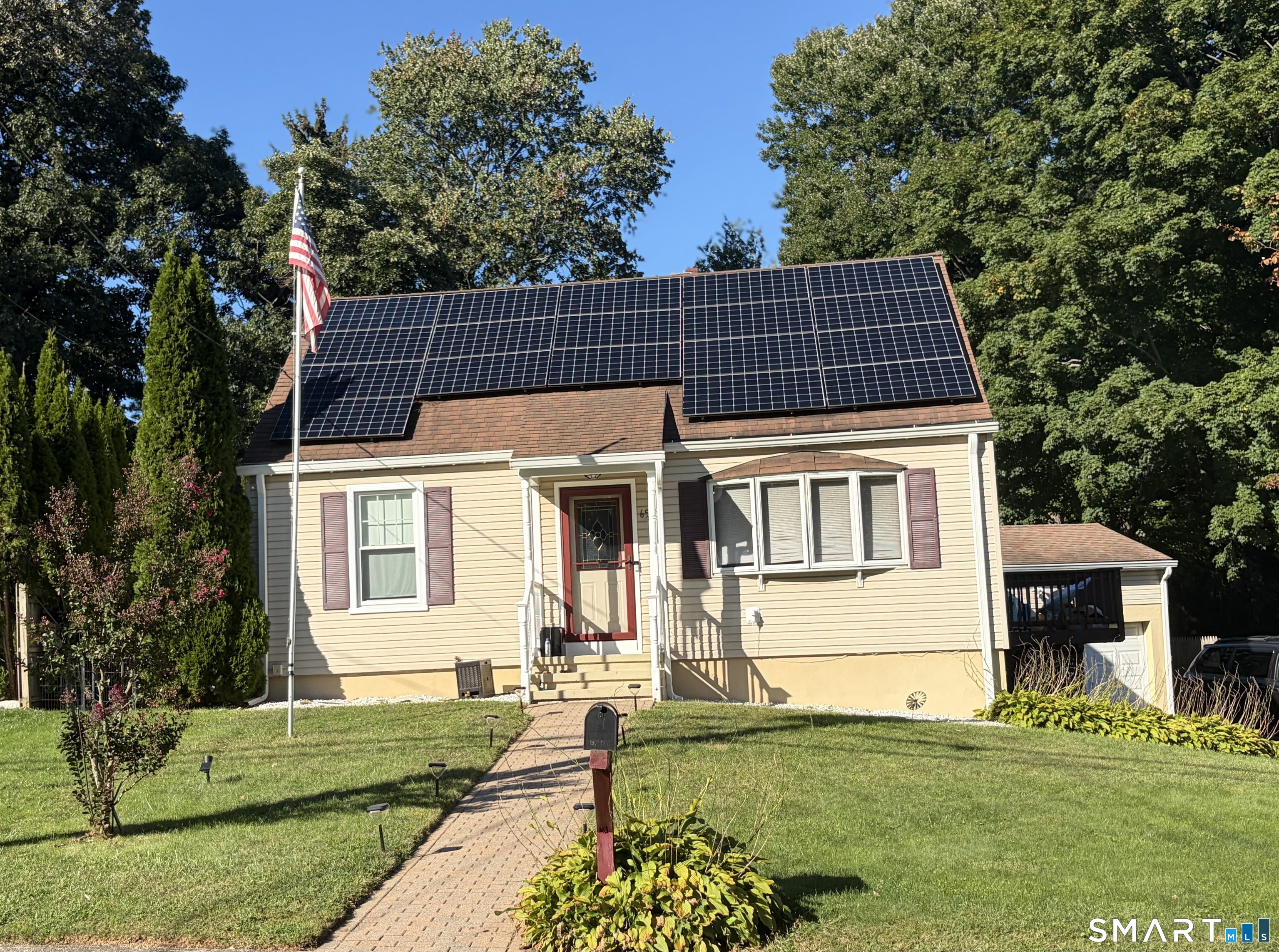 Milford CT, 65 Sunnyside Court
