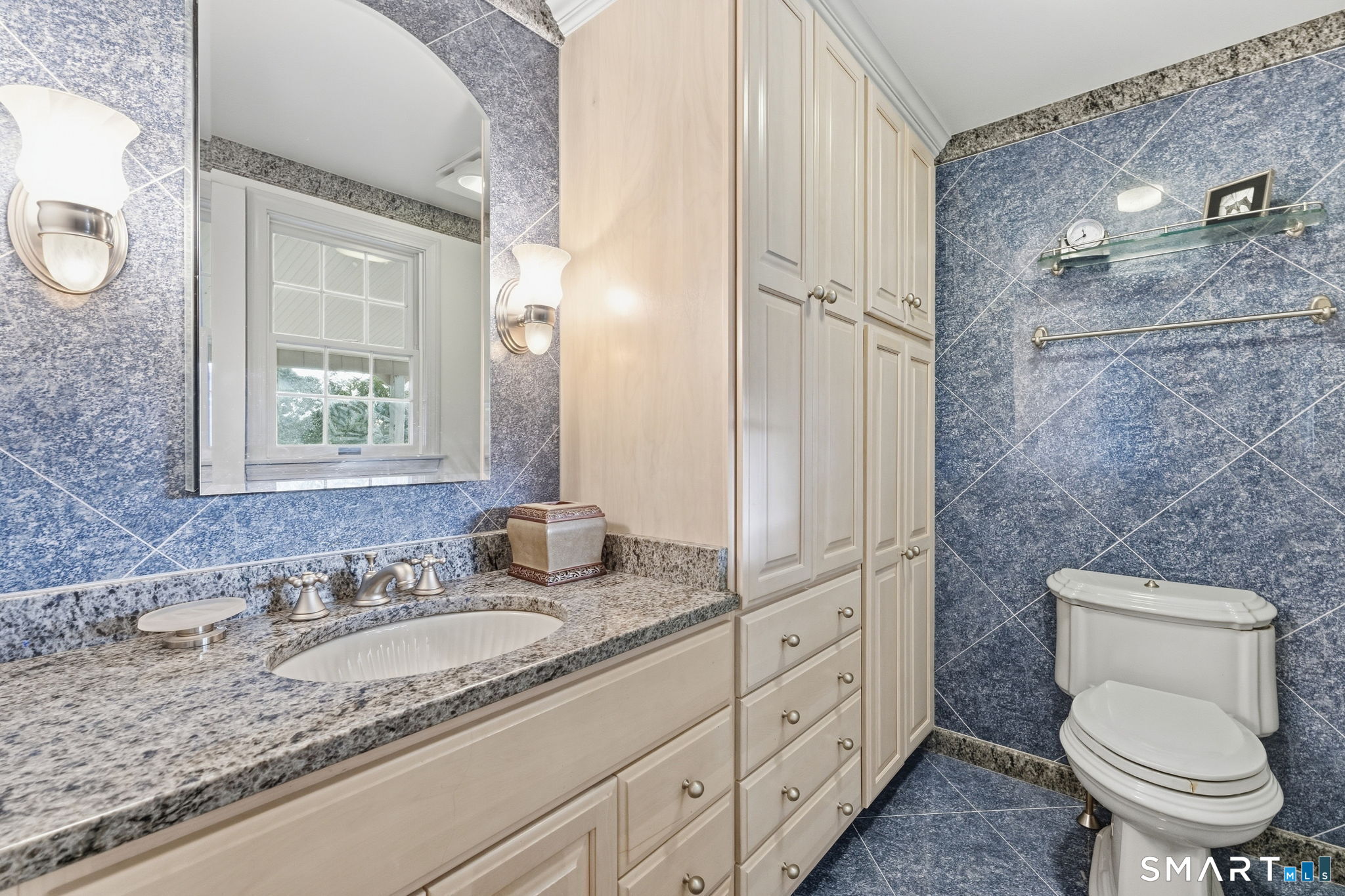 87 Phoenix Drive Groton CT 06340