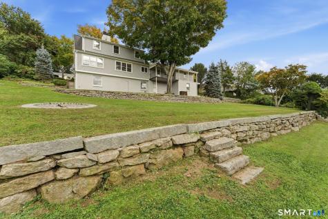 87 Phoenix Drive Groton CT 06340
