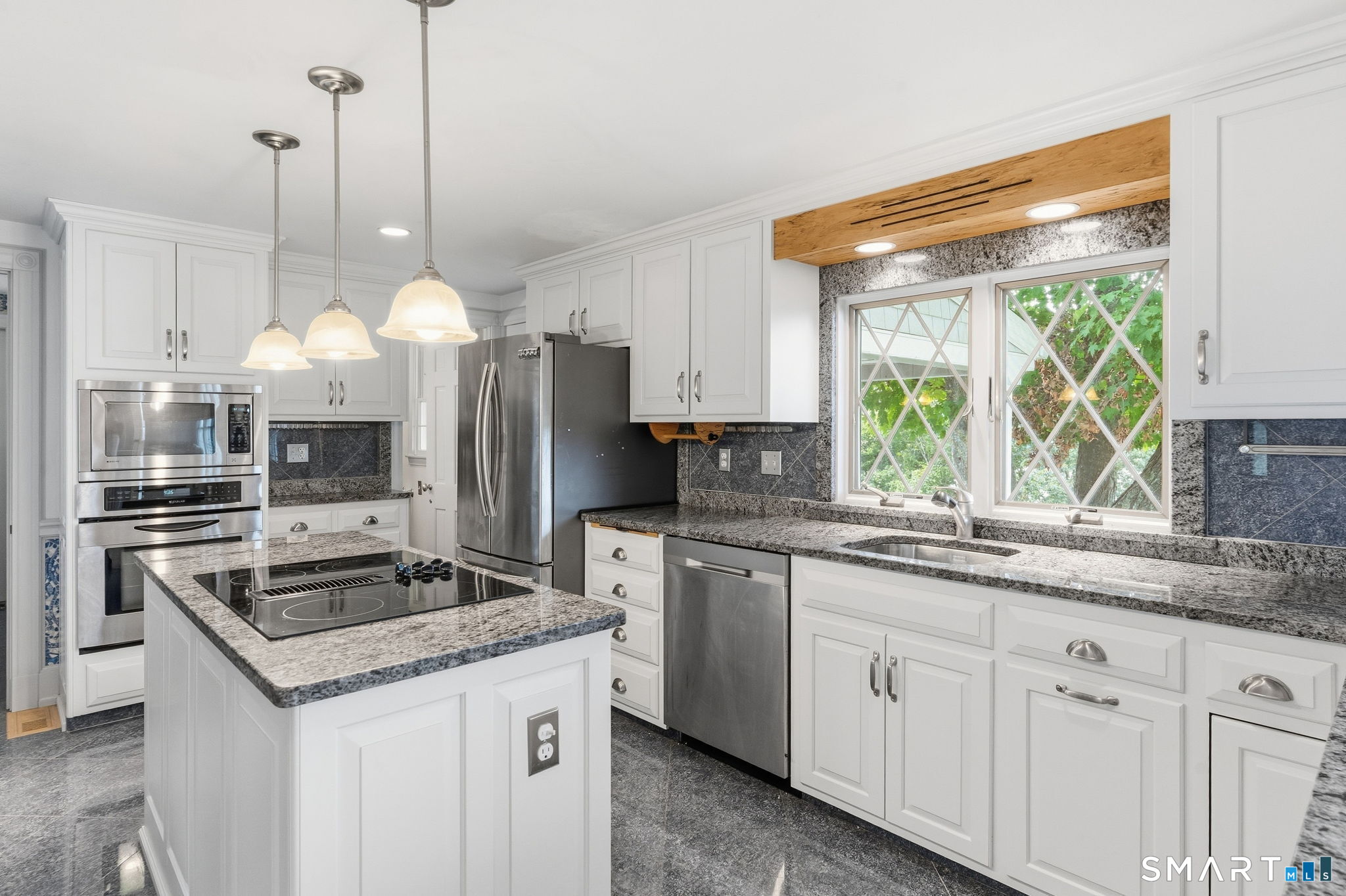 87 Phoenix Drive Groton CT 06340