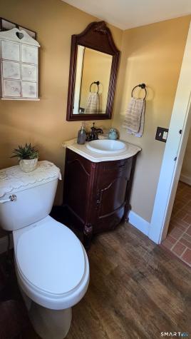 78 West District Road Farmington CT 06085