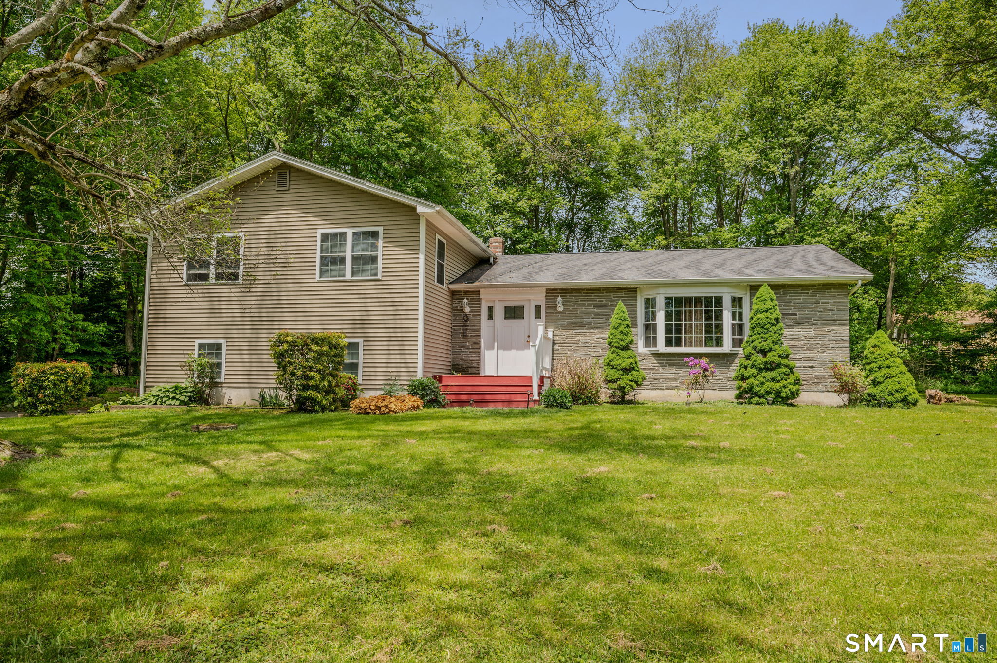 28 Adams Drive Norwich CT 06360