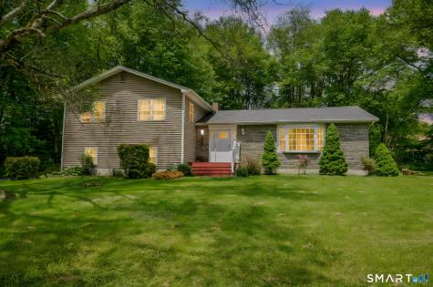 28 Adams Drive Norwich CT 06360