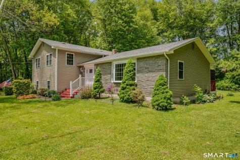 28 Adams Drive Norwich CT 06360