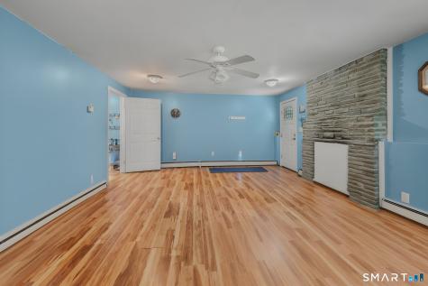 28 Adams Drive Norwich CT 06360