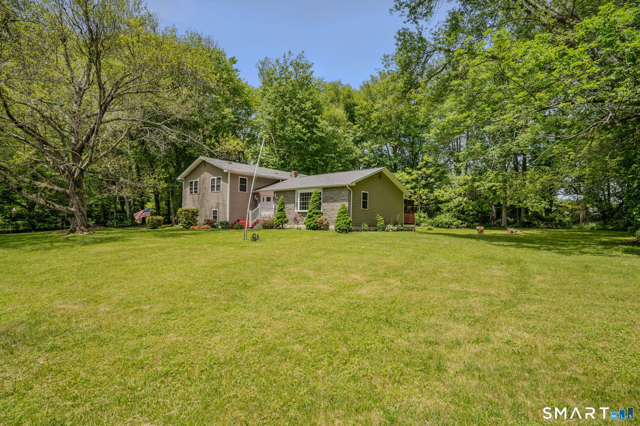 28 Adams Drive Norwich CT 06360