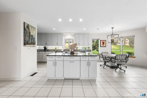 25 Surrey Drive Cheshire CT 06410