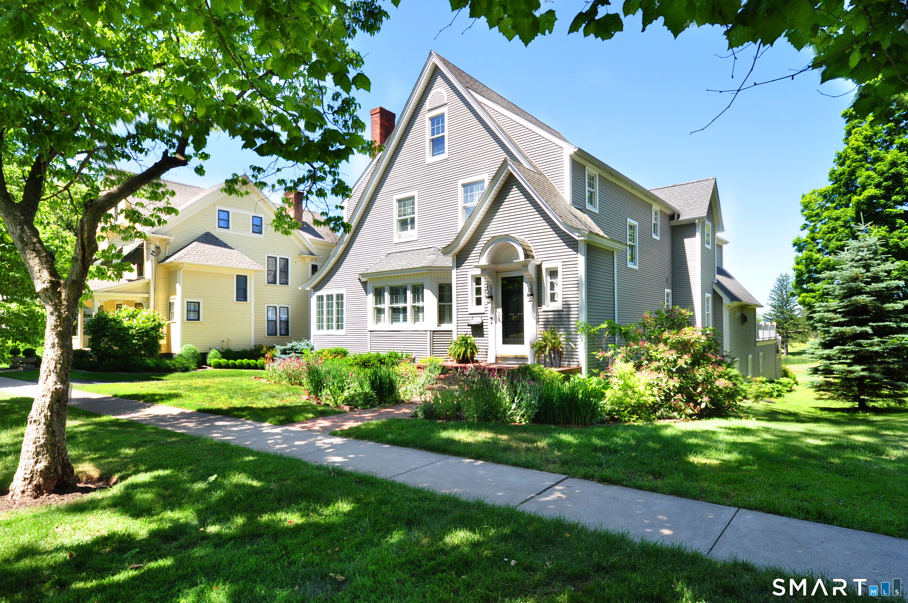 371 North Main Street Suffield CT 06078