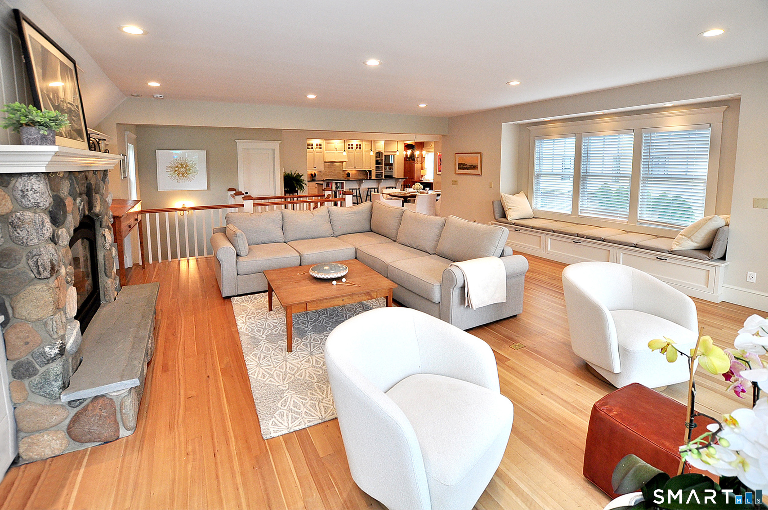 371 North Main Street Suffield CT 06078