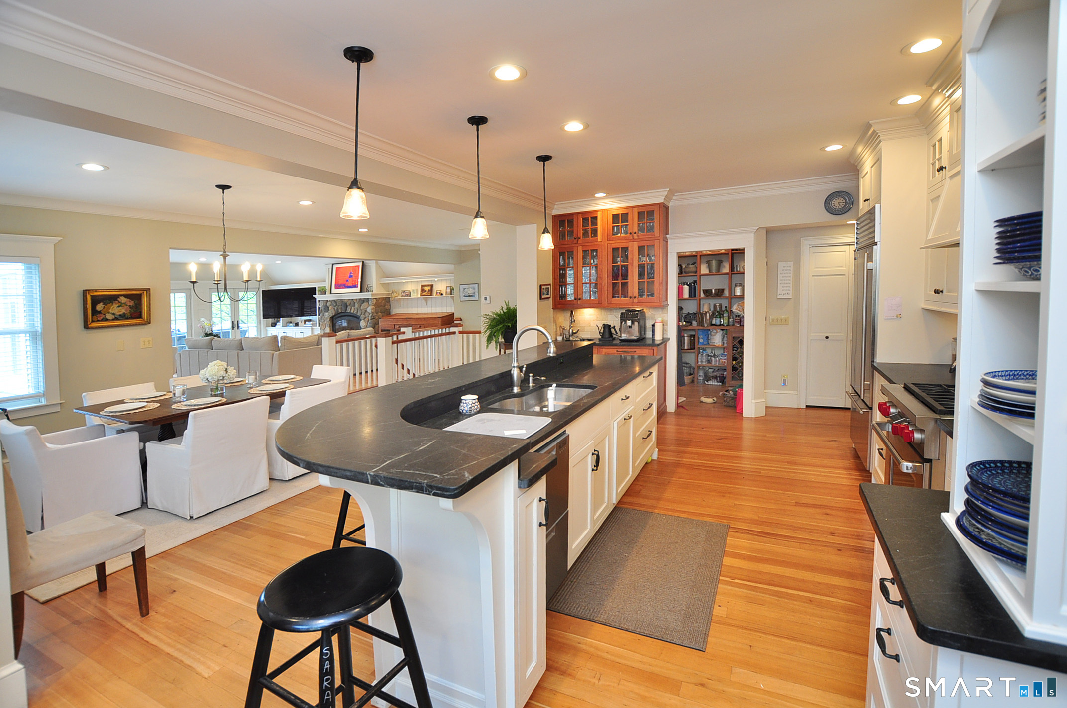 371 North Main Street Suffield CT 06078