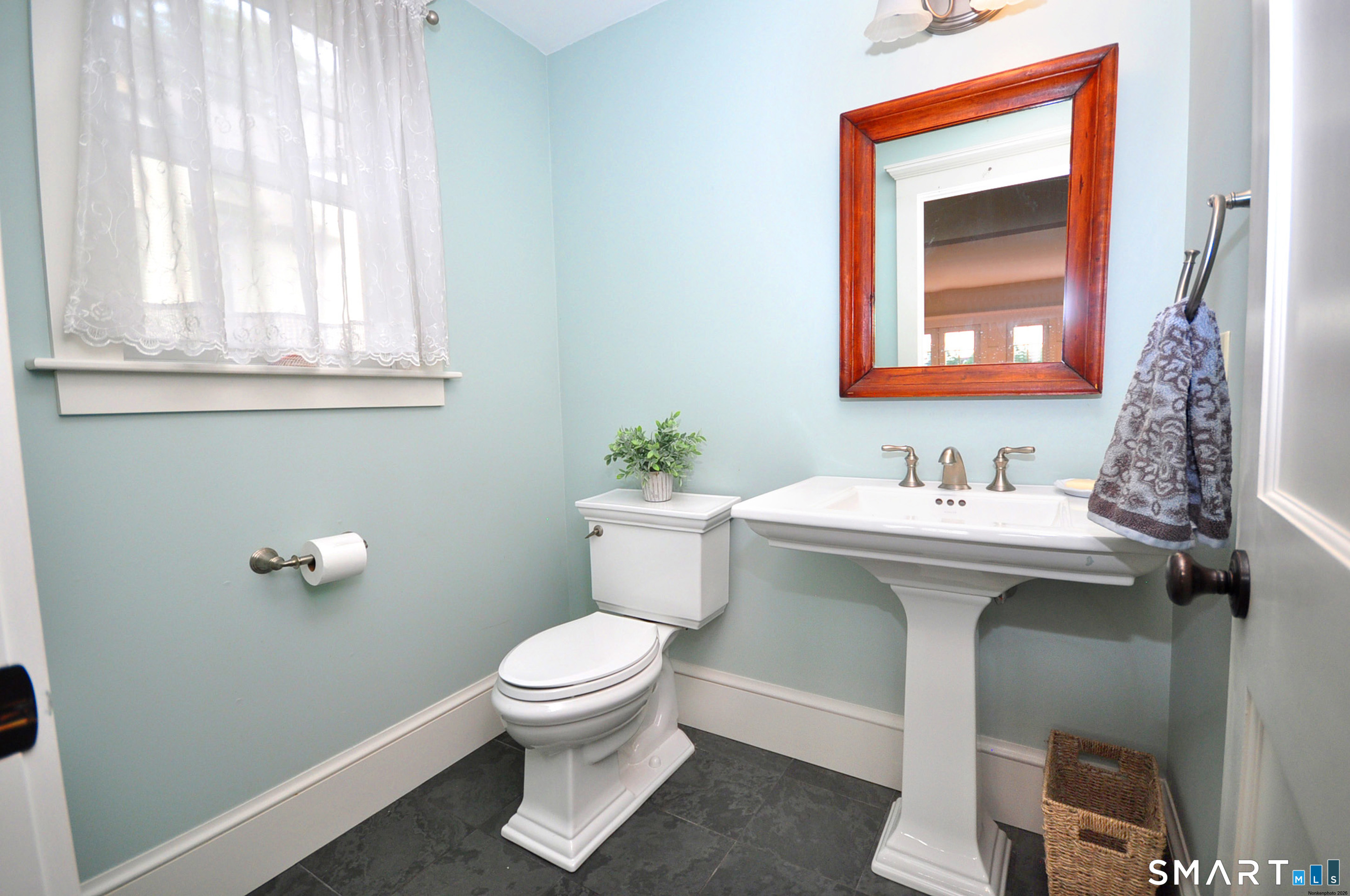 371 North Main Street Suffield CT 06078