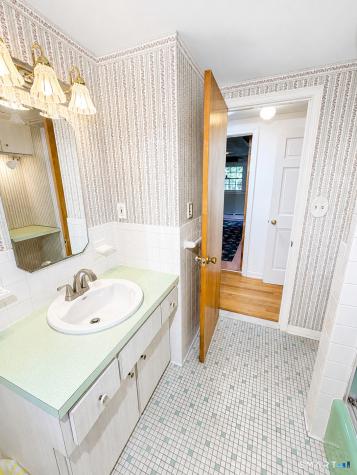 17 Marion Drive East Lyme CT 06333