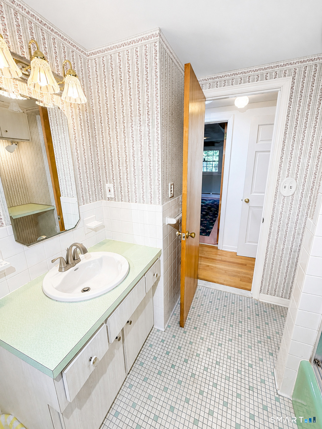 17 Marion Drive East Lyme CT 06333