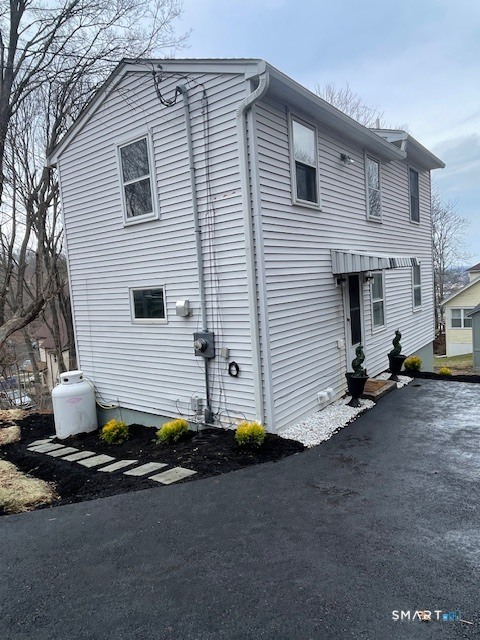 1 Hickory Street Bristol CT 06010