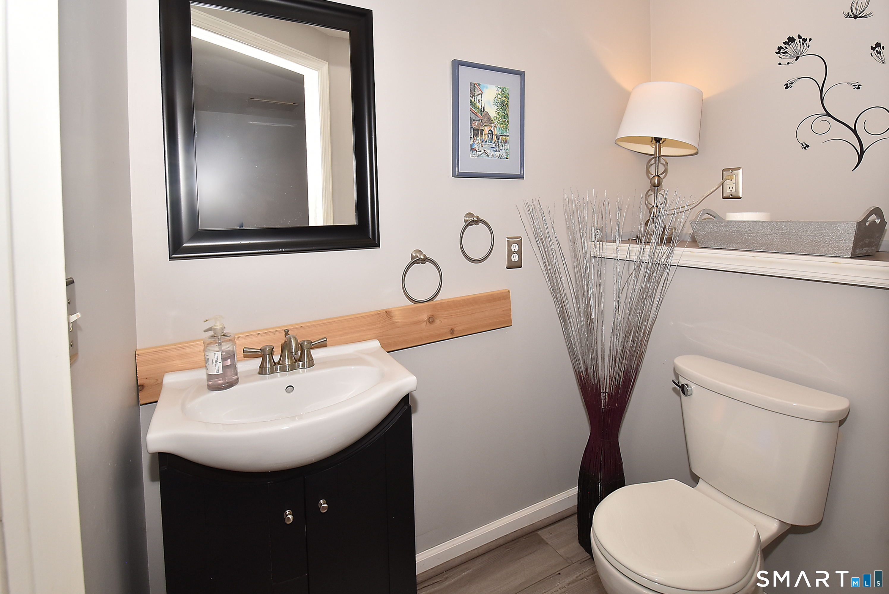 35 Vincent Circle South Windsor CT 06074