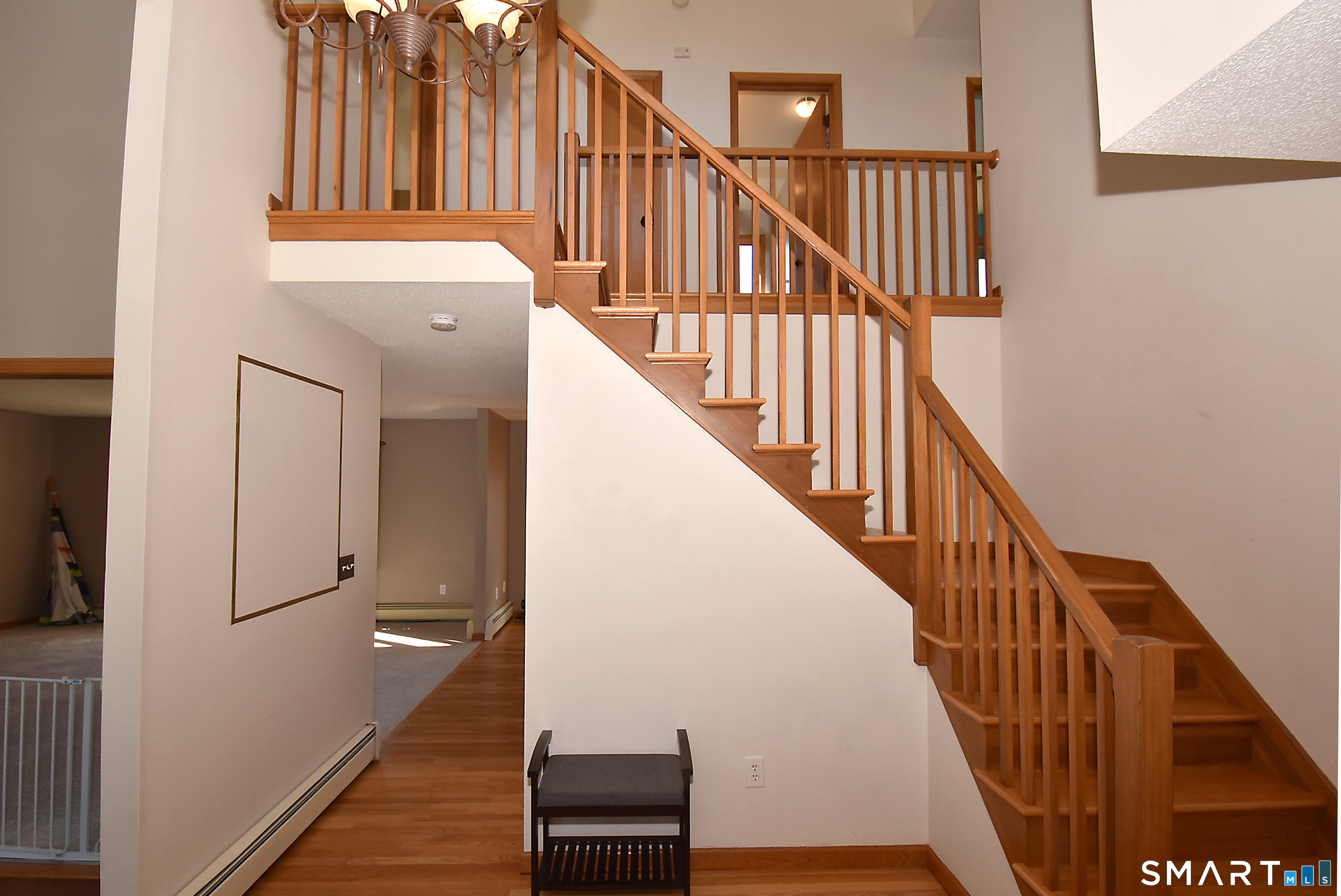 35 Vincent Circle South Windsor CT 06074