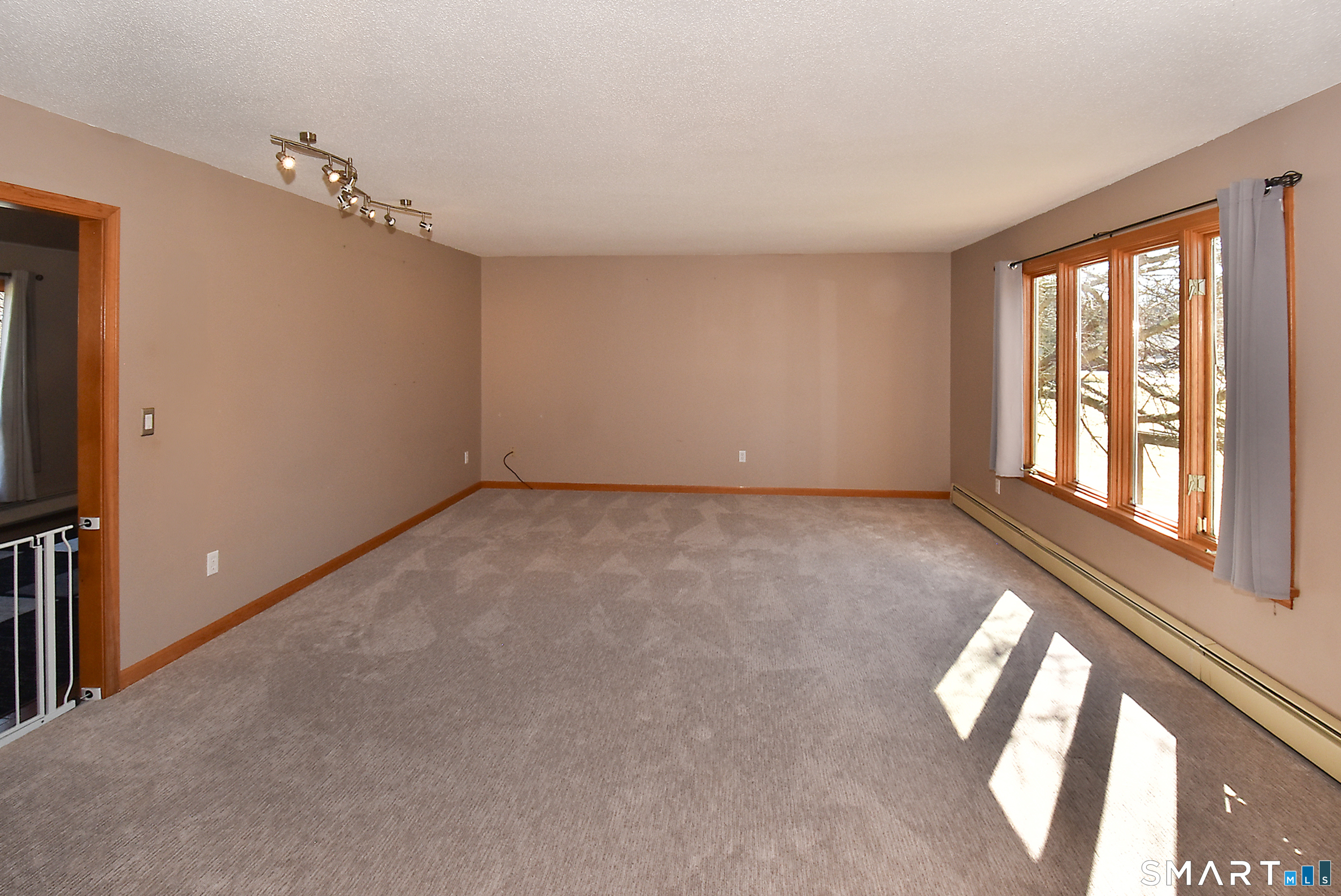 35 Vincent Circle South Windsor CT 06074