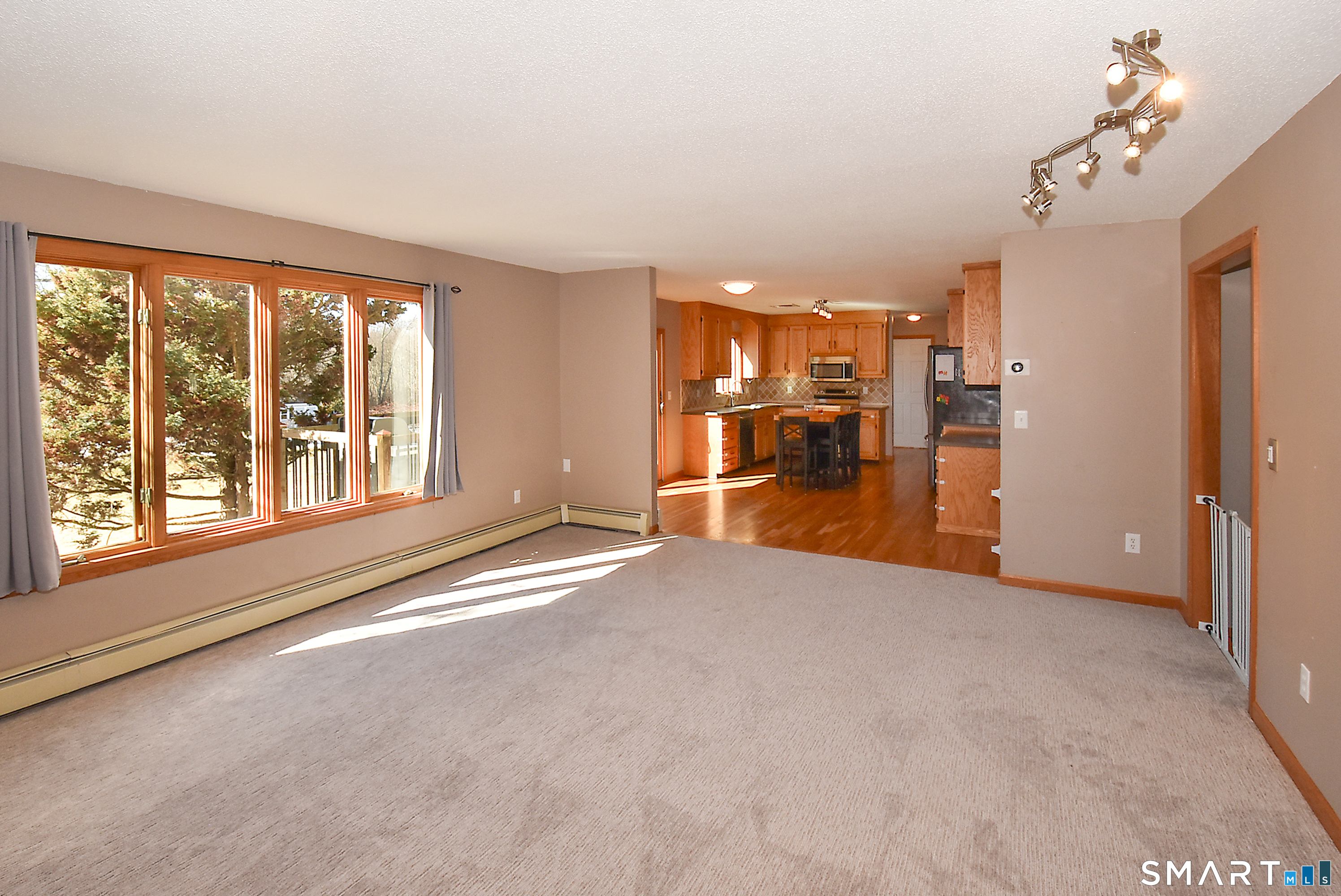 35 Vincent Circle South Windsor CT 06074