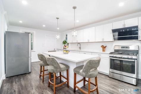 16 Raymond Street New Canaan CT 06840