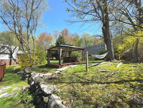 6 Fulton Drive New Fairfield CT 06812