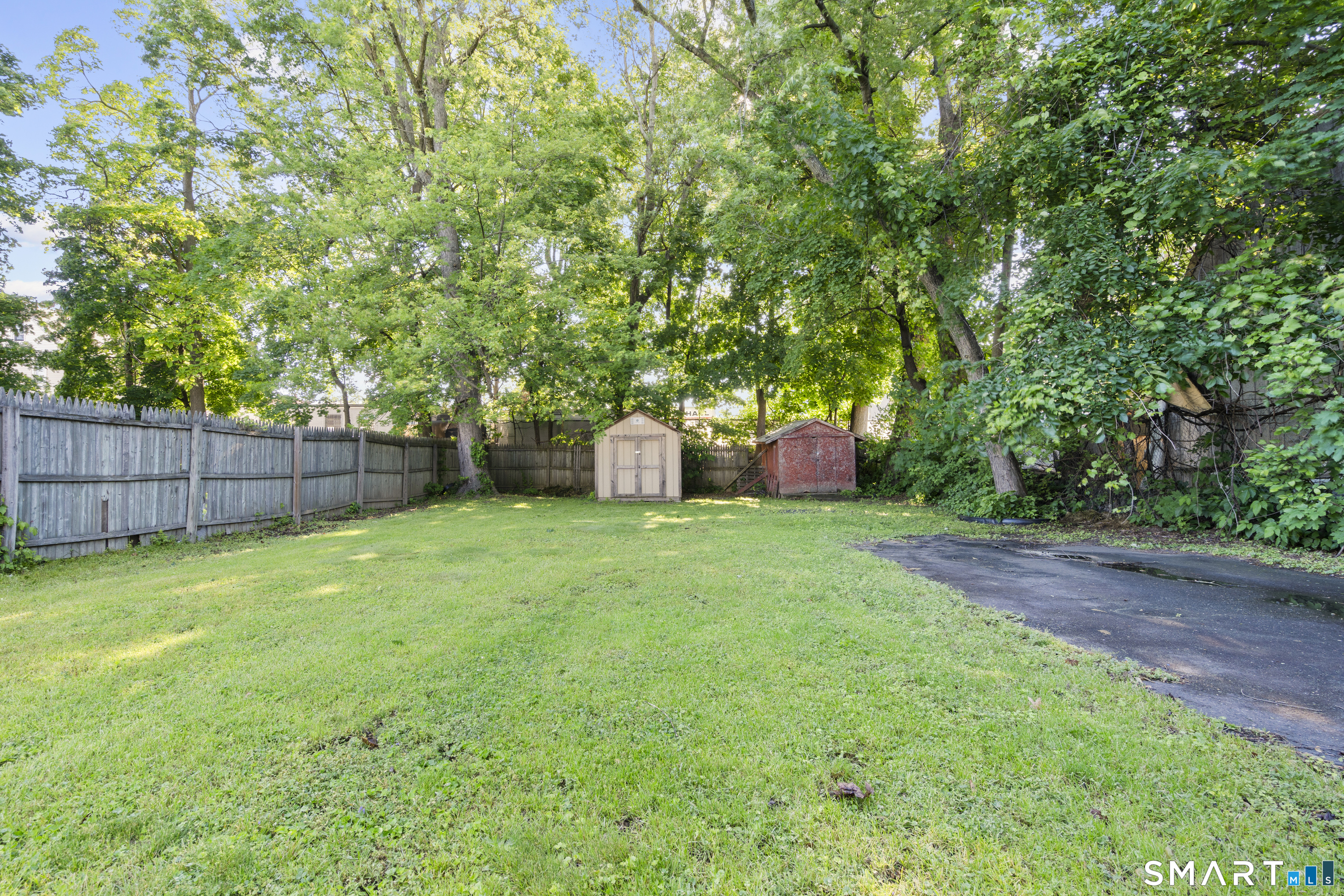 11 Elliott Place Hartford CT 06114