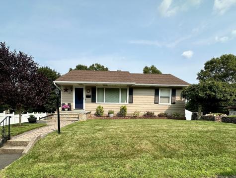 127 Anna Avenue Waterbury CT 06708