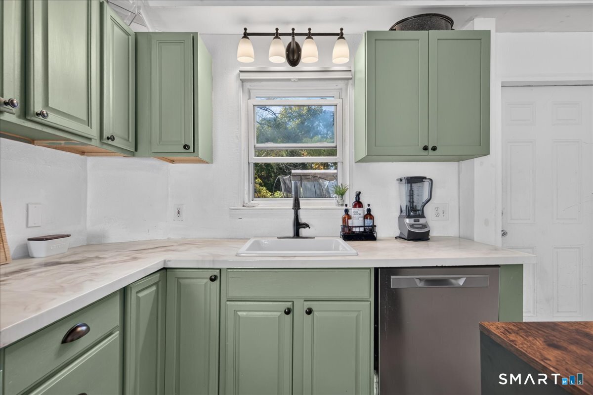 23 Bentley Avenue Norwich CT 06360