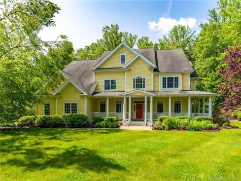 32 Oak Ridge Drive Newtown CT 06470