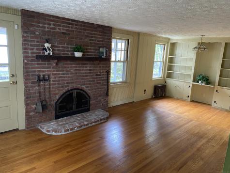 21 St John Street Manchester CT 06040