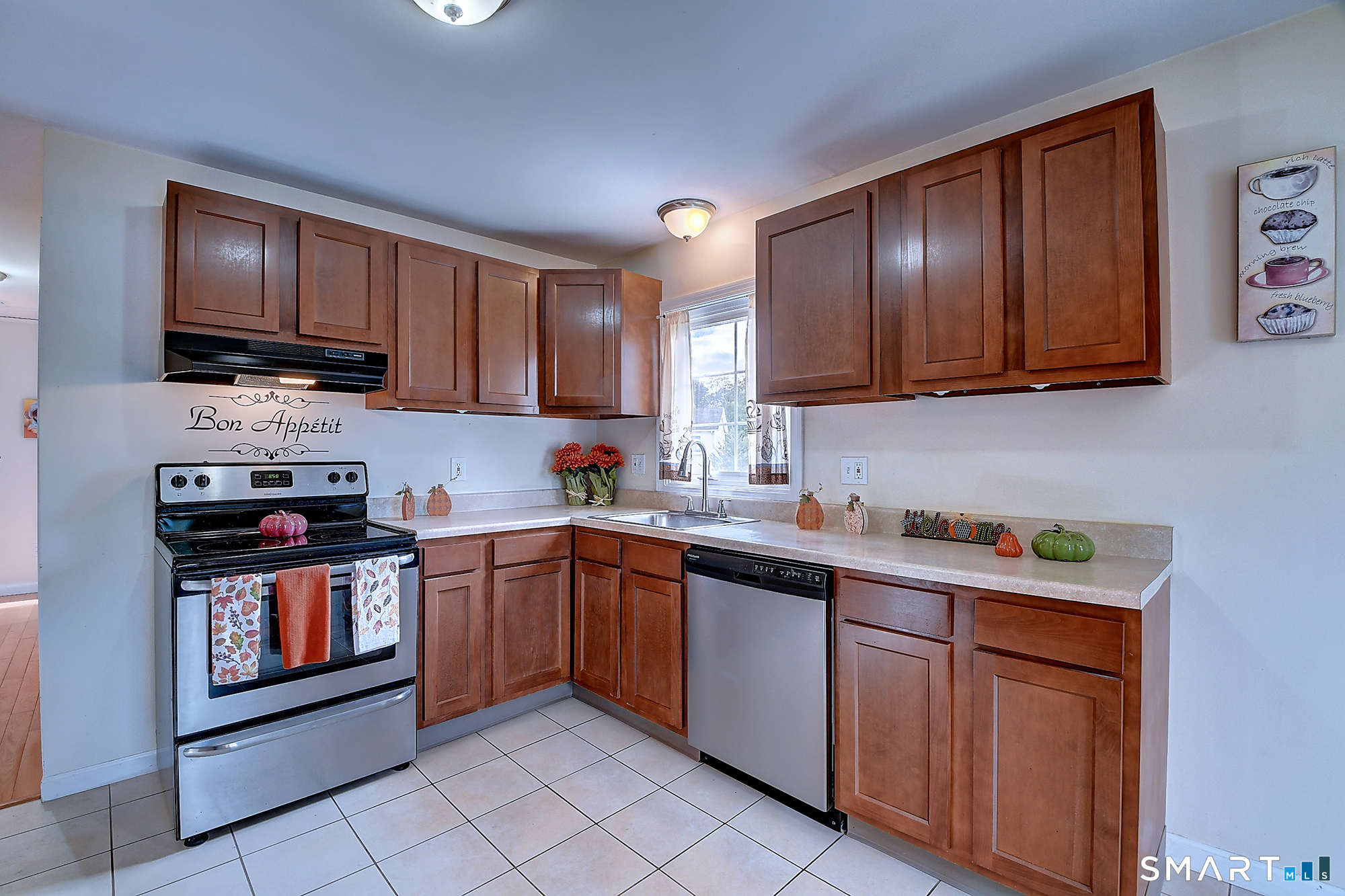 125 Chipper Drive East Hartford CT 06108