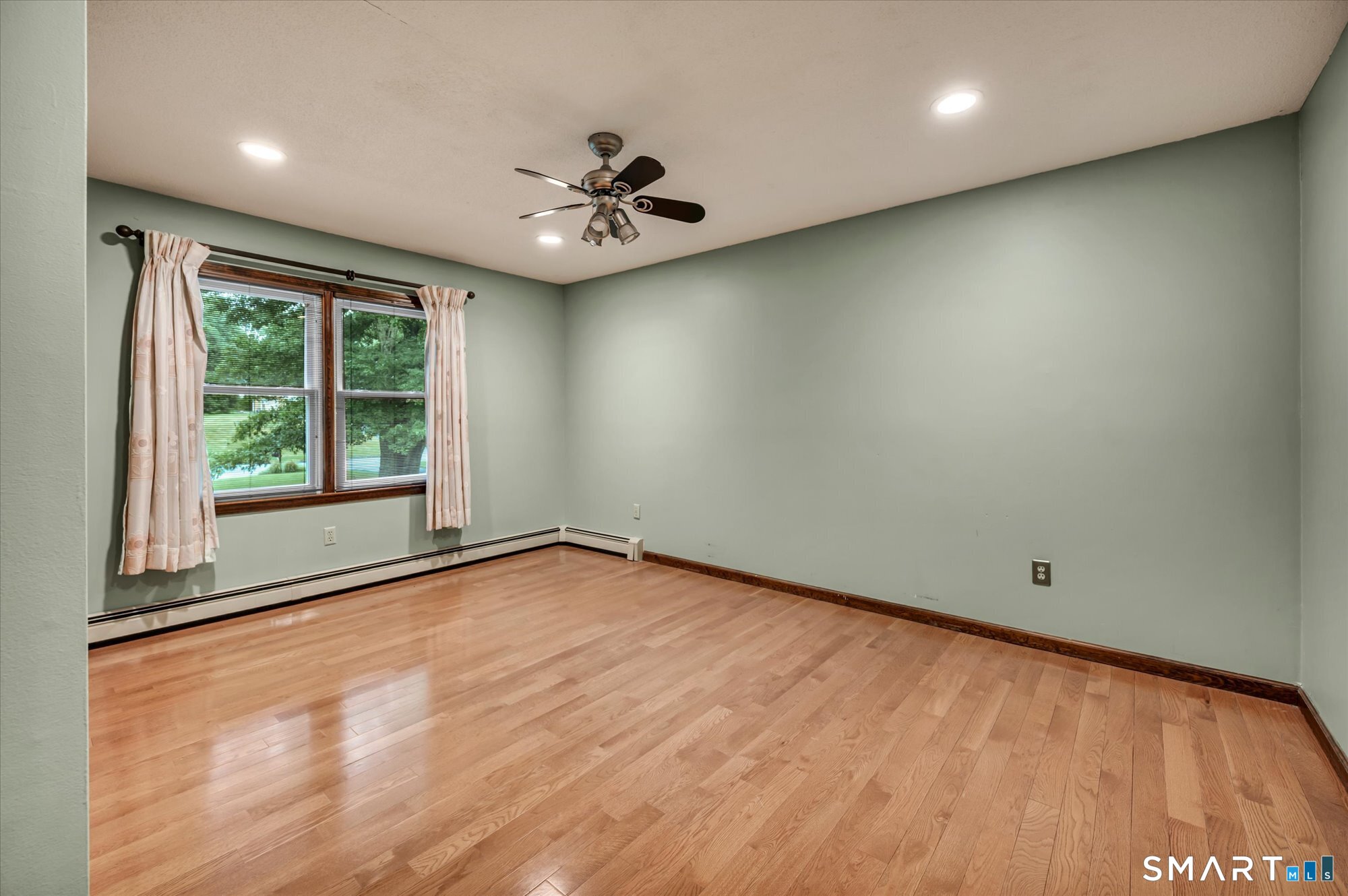 33 Shawnee Lane Monroe CT 06468