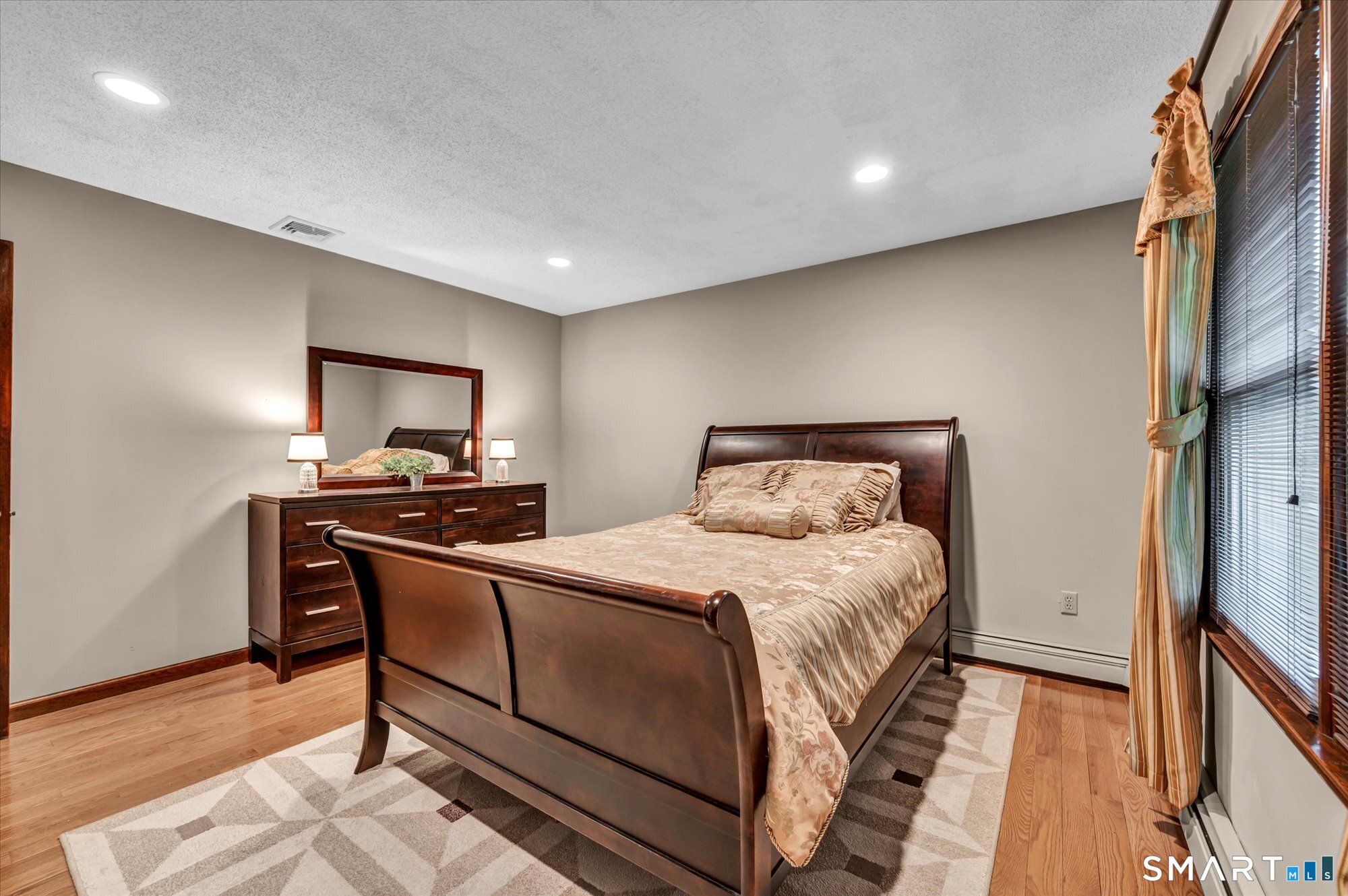33 Shawnee Lane Monroe CT 06468