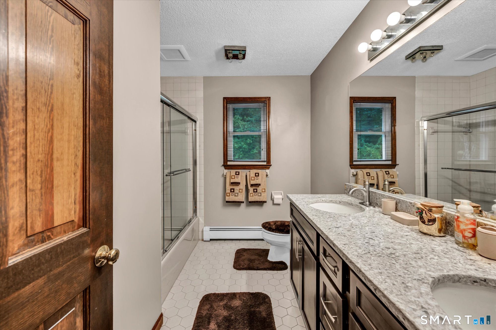 33 Shawnee Lane Monroe CT 06468