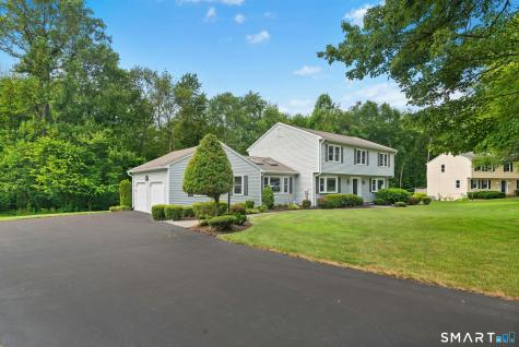 33 Shawnee Lane Monroe CT 06468