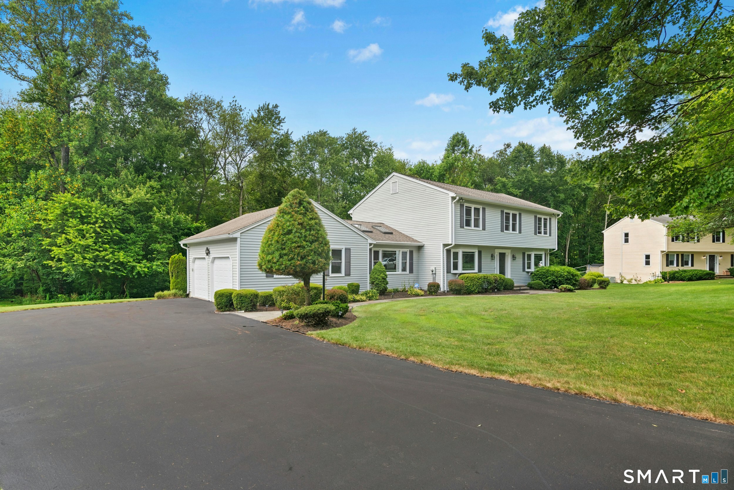 33 Shawnee Lane Monroe CT 06468