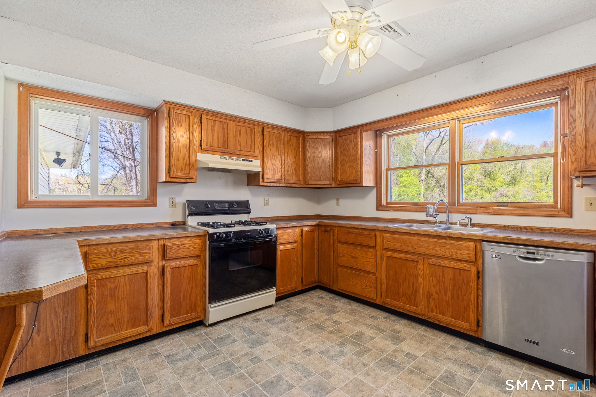 77 Latham Road Willington CT 06279