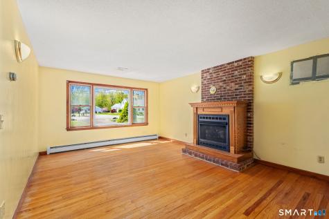 77 Latham Road Willington CT 06279