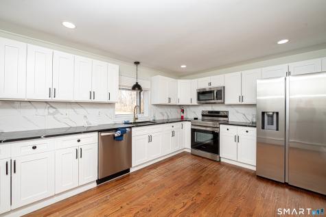 6 Liberty Terrace North Haven CT 06473