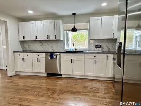 6 Liberty Terrace North Haven CT 06473