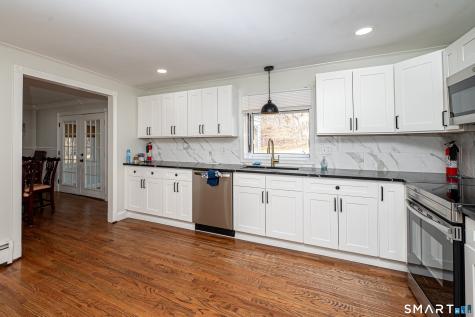 6 Liberty Terrace North Haven CT 06473