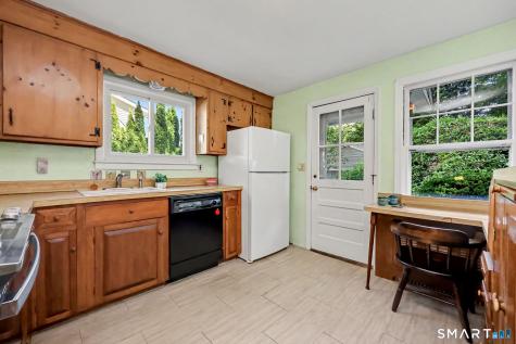 98 Sasco Hill Terrace Fairfield CT 06824