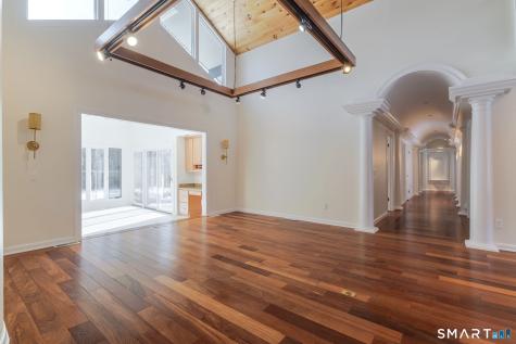 5 Mohawk Lane Woodbridge CT 06525