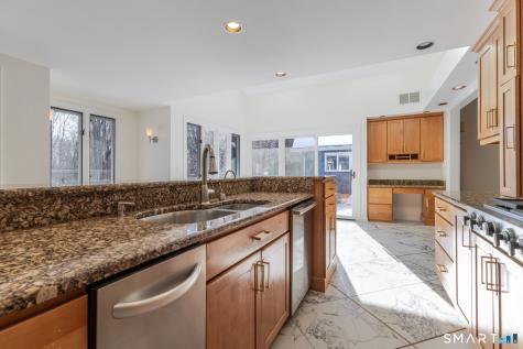 5 Mohawk Lane Woodbridge CT 06525