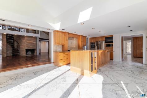 5 Mohawk Lane Woodbridge CT 06525