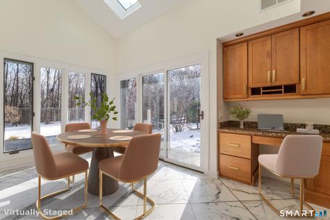 5 Mohawk Lane Woodbridge CT 06525