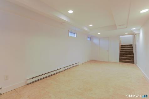 5 Mohawk Lane Woodbridge CT 06525