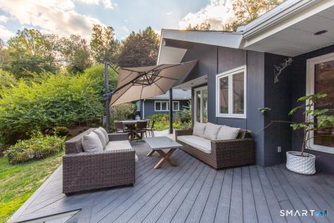 5 Mohawk Lane Woodbridge CT 06525